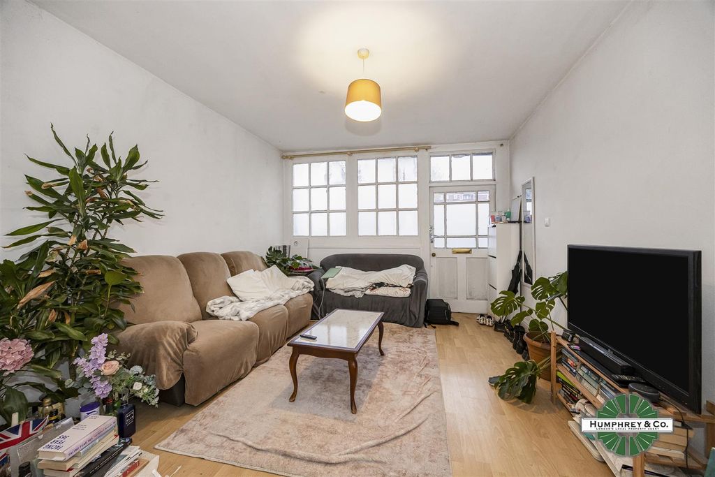 Property photo 2 of 9 9B    Exmouth Street -005-4500.Jpg