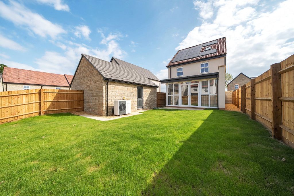 Property photo 3 of 24 Hampton Show Home