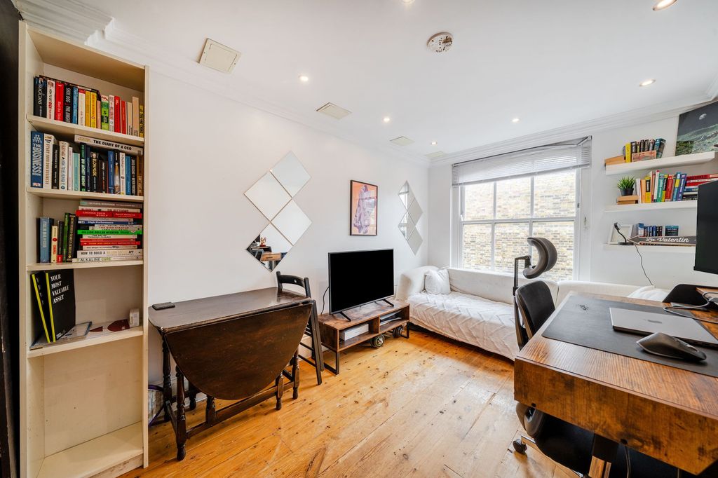 Property photo 2 of 10