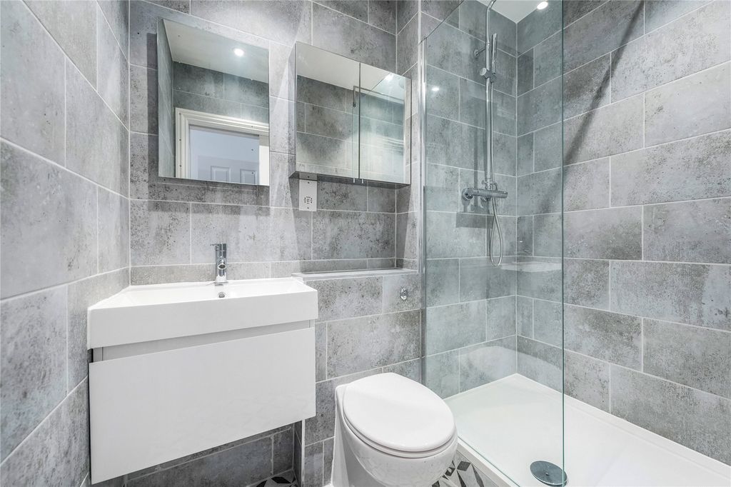 Property photo 3 of 10 Shower Room