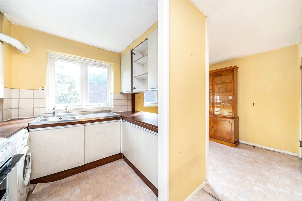 Property photo 3 of 14 Kitchen
