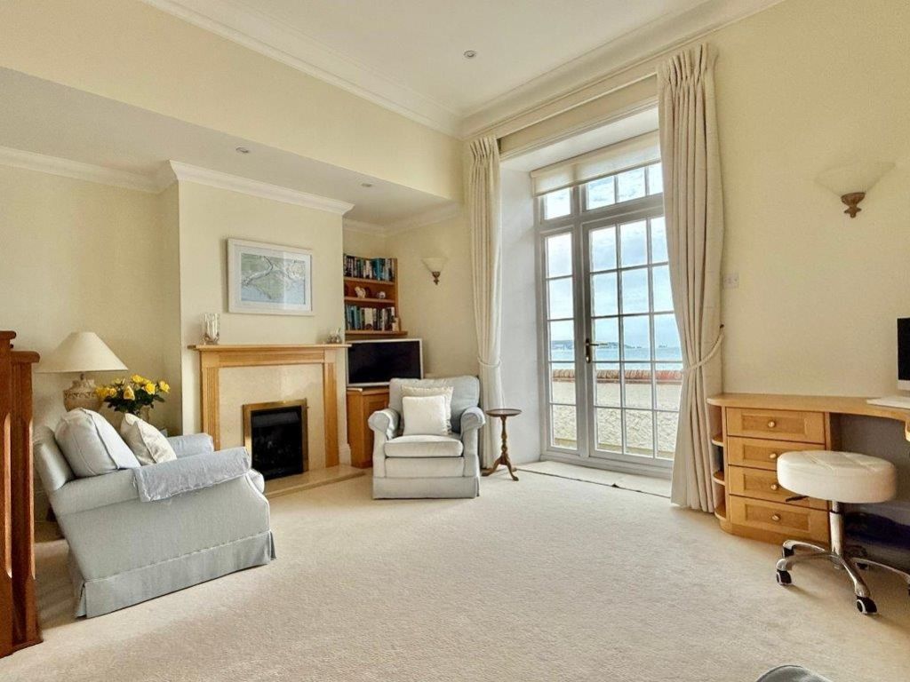 Property photo 2 of 16 ccc05519-7669-4282-95cd-E658Af830961