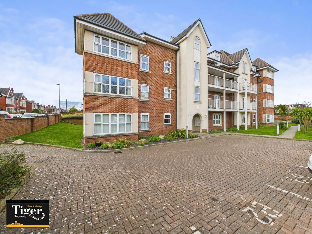 Property photo 1 of 16 Cam03440G0-Pr0273-Still013