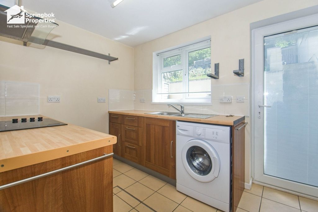 Property photo 3 of 11 Image 2
