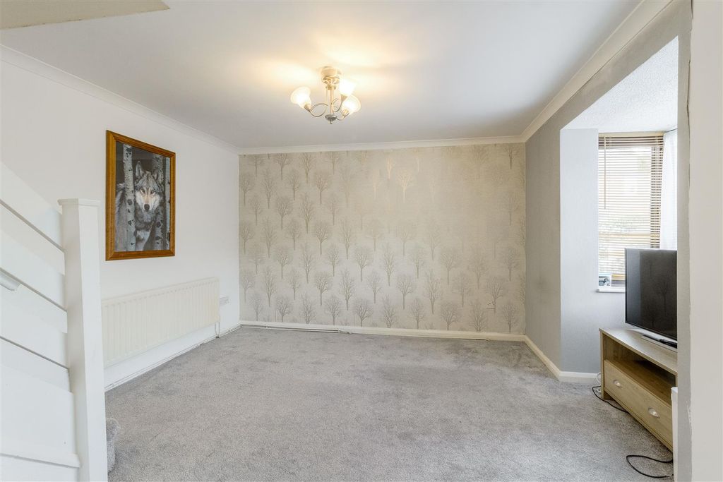 Property photo 2 of 14 Living Room