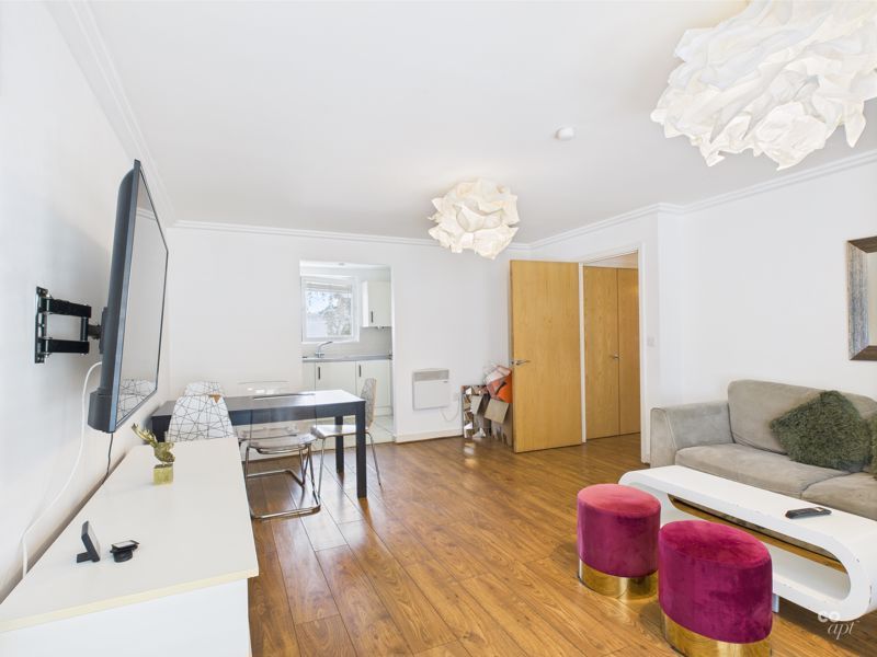 Property photo 2 of 9 Photo 8