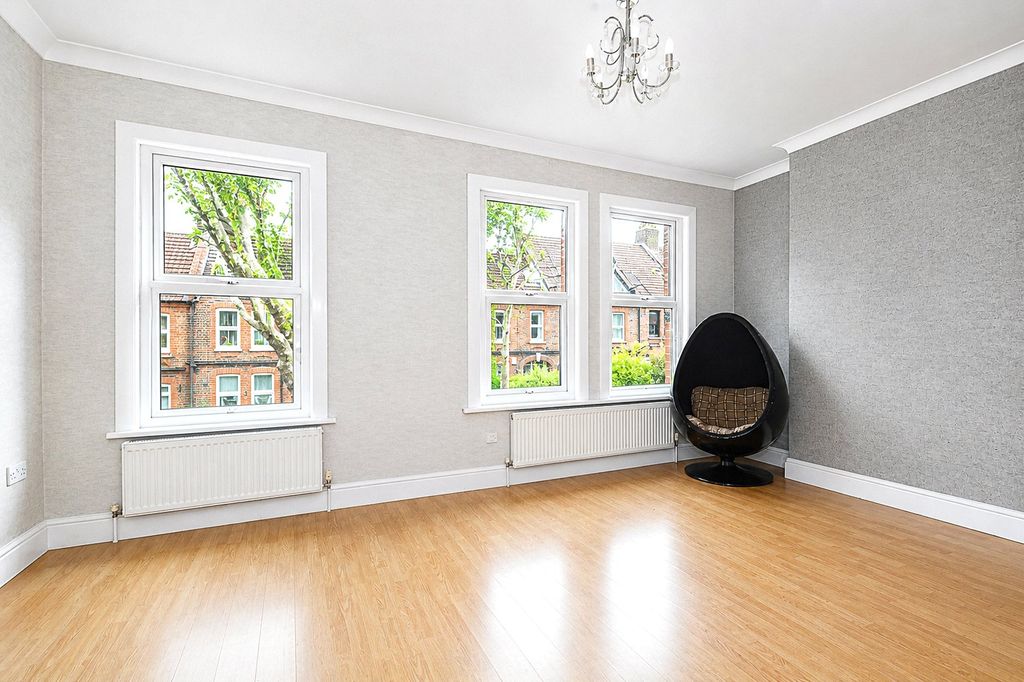 Property photo 2 of 15 Picture No. 03
