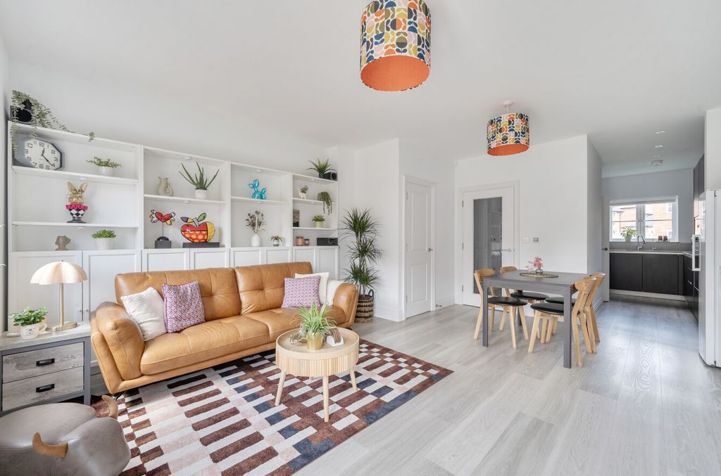 Property photo 2 of 27 1479728-3-6A33E24...