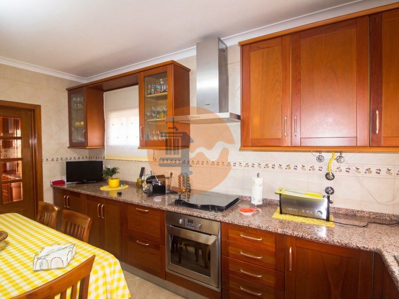 Property photo 2 of 44