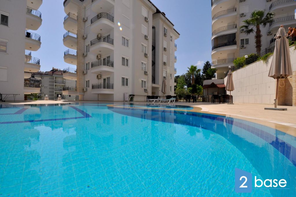 Property photo 3 of 40