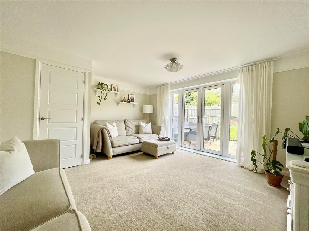 Property photo 2 of 18