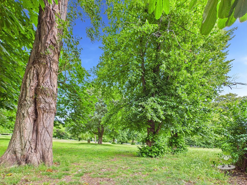 Property photo 3 of 26 Cam01543G0-Pr0134-Still035