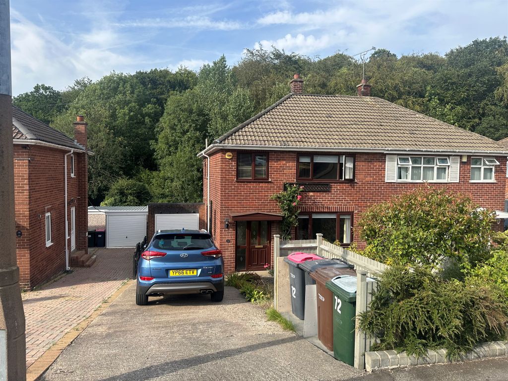 Property photo 1 of 2