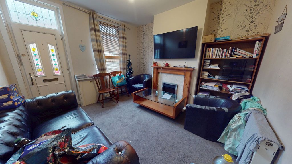 Property photo 2 of 5