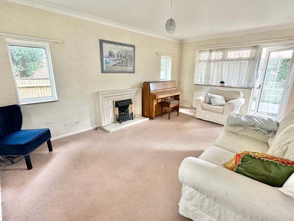 Property photo 3 of 19