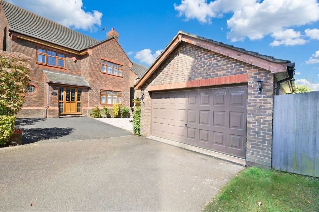 Property photo 1 of 25