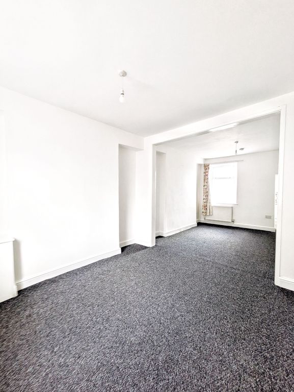 Property photo 2 of 16 Living Room