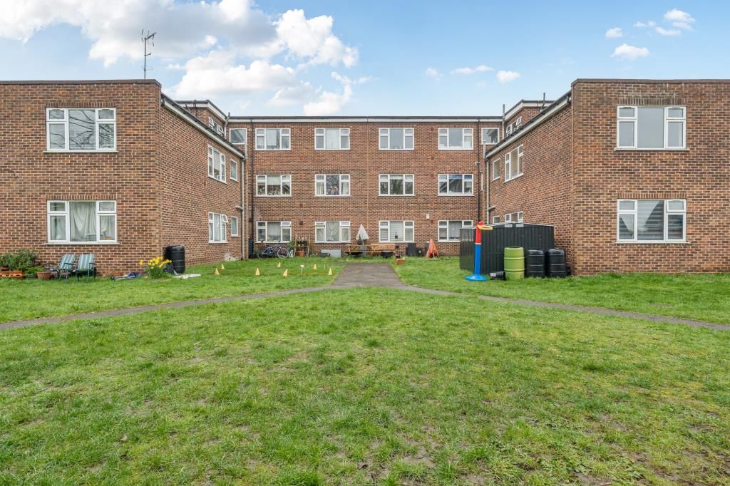 Property photo 3 of 5 External Grounds