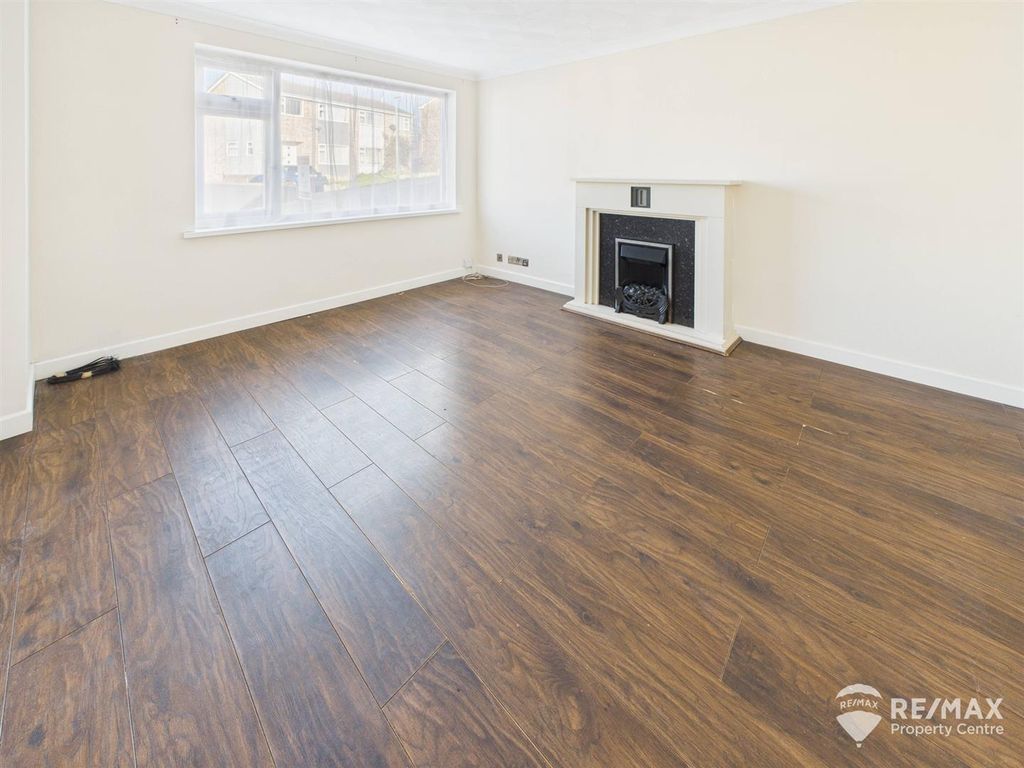 Property photo 2 of 22 Cam02842G0-Pr0295-Still010.Jpg