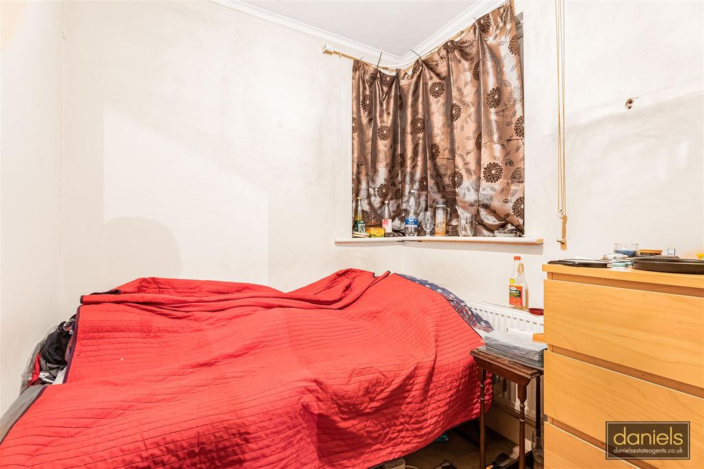 Property photo 2 of 12 3_70633_Watermarked.Jpg