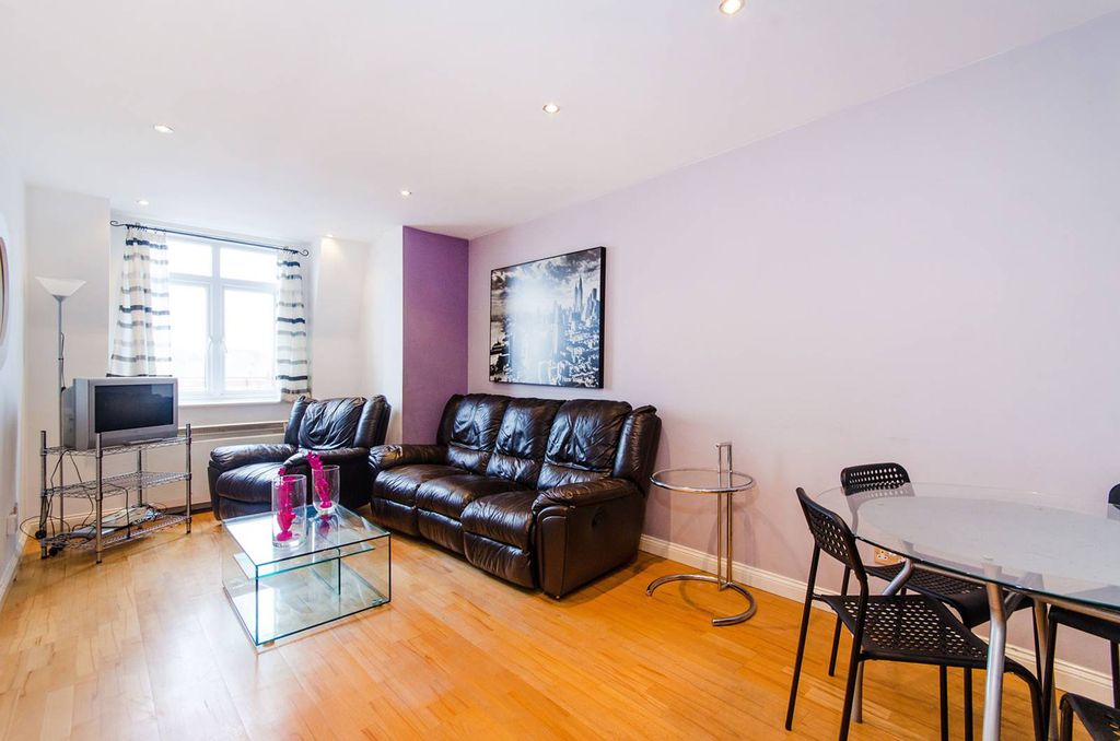 Property photo 1 of 5