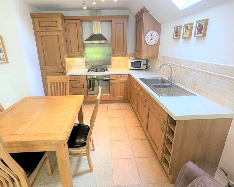 Property photo 3 of 9