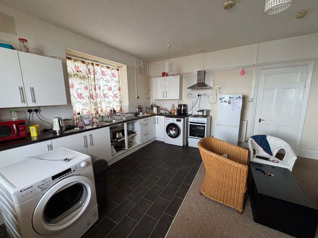 Property photo 2 of 12 Image