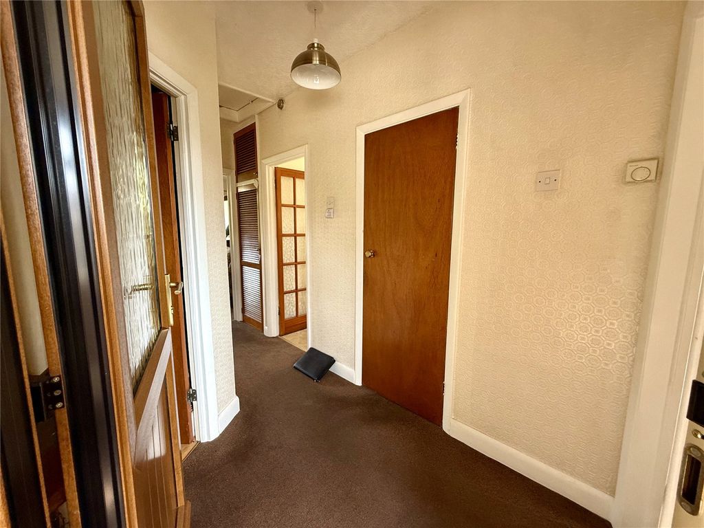 Property photo 3 of 19 Picture No. 02
