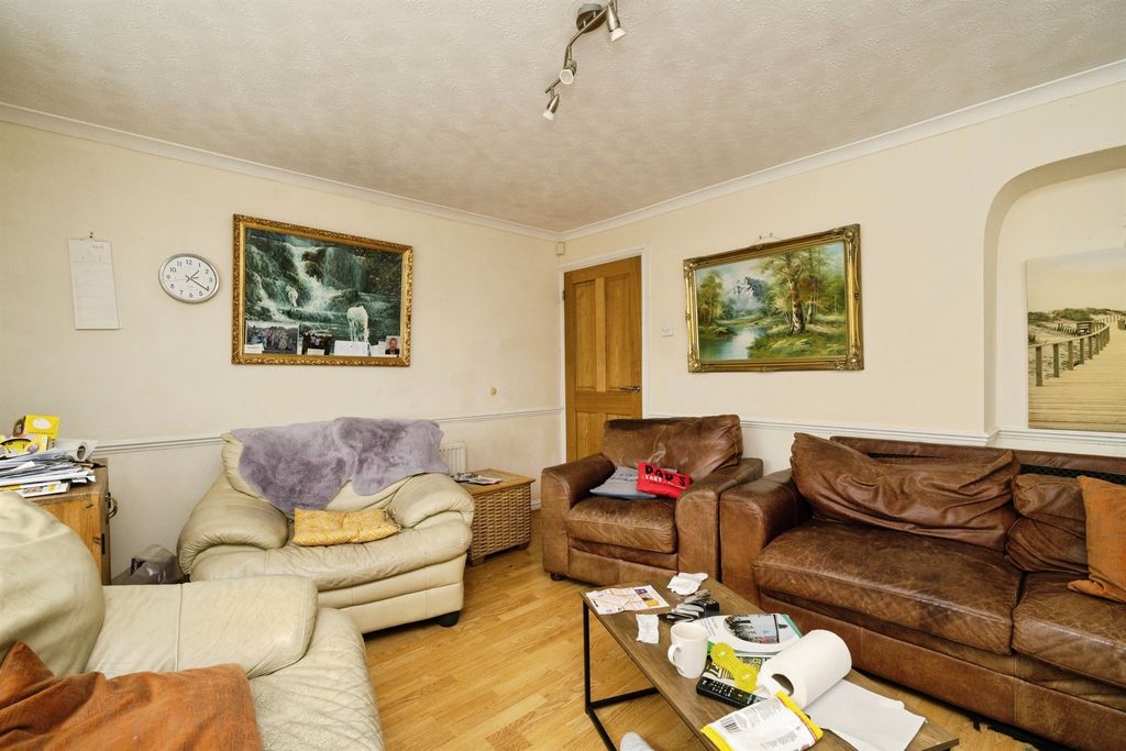 Property photo 3 of 15