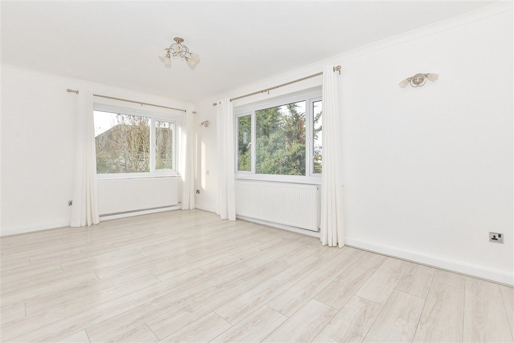 Property photo 2 of 13 Lounge/Diner