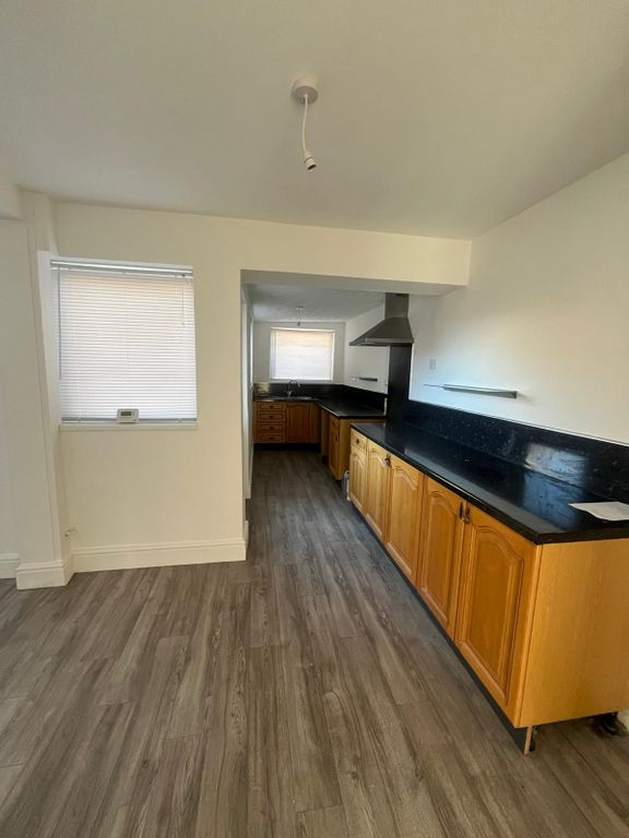 Property photo 2 of 10 Image