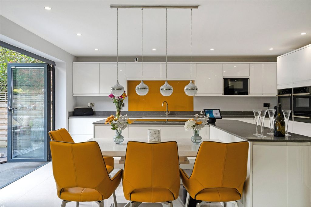 Property photo 2 of 19 Kitchen/Dinning Room