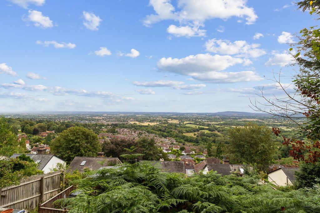 Property photo 2 of 11