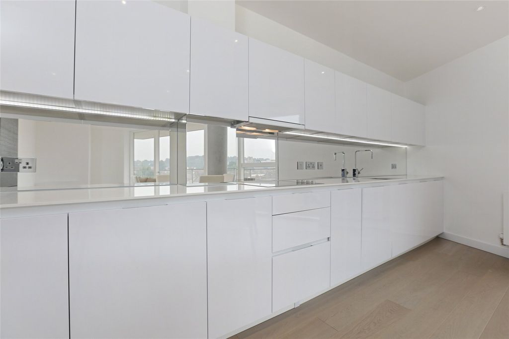 Property photo 3 of 18 Picture No. 18