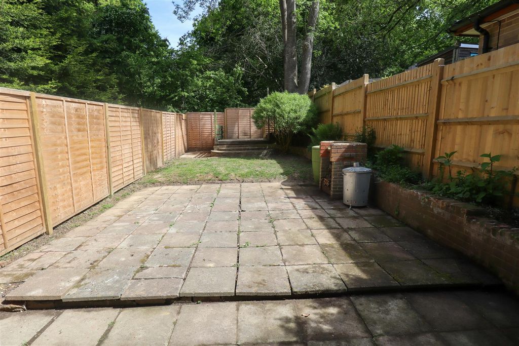 Property photo 1 of 12 Garden