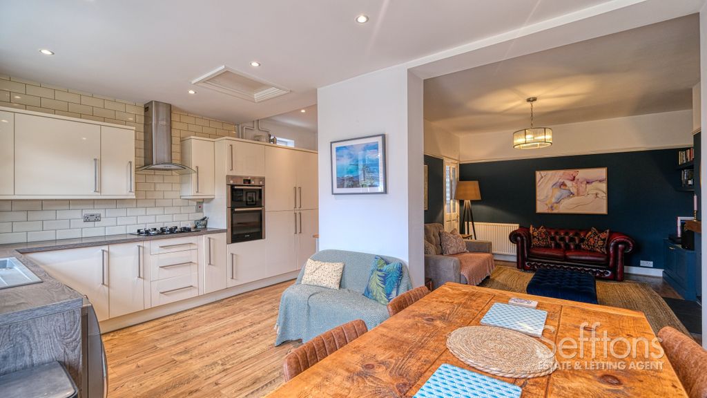 Property photo 2 of 27 Dscf0199_2