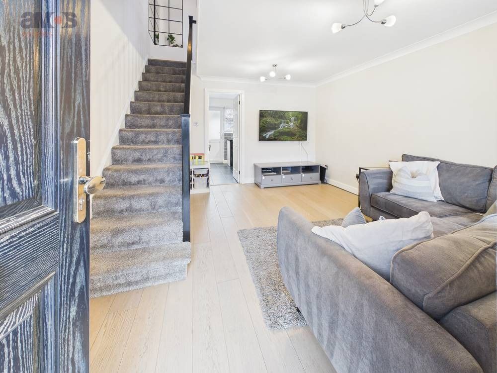 Property photo 3 of 19 5016025