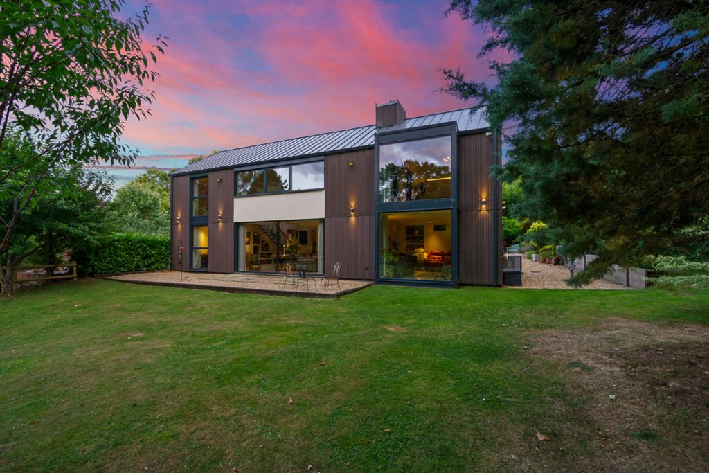 Property photo 2 of 47