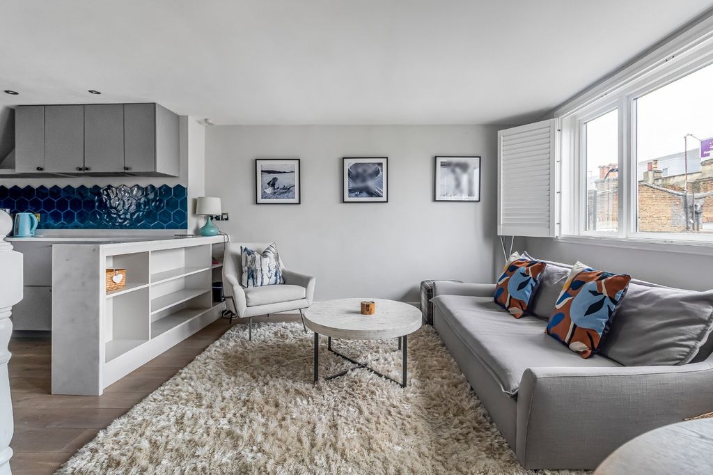 Property photo 1 of 27 Picture No. 19