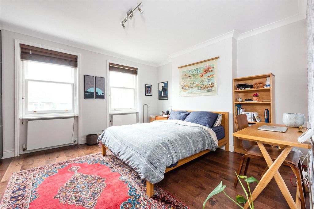 Property photo 2 of 12 Picture No. 11