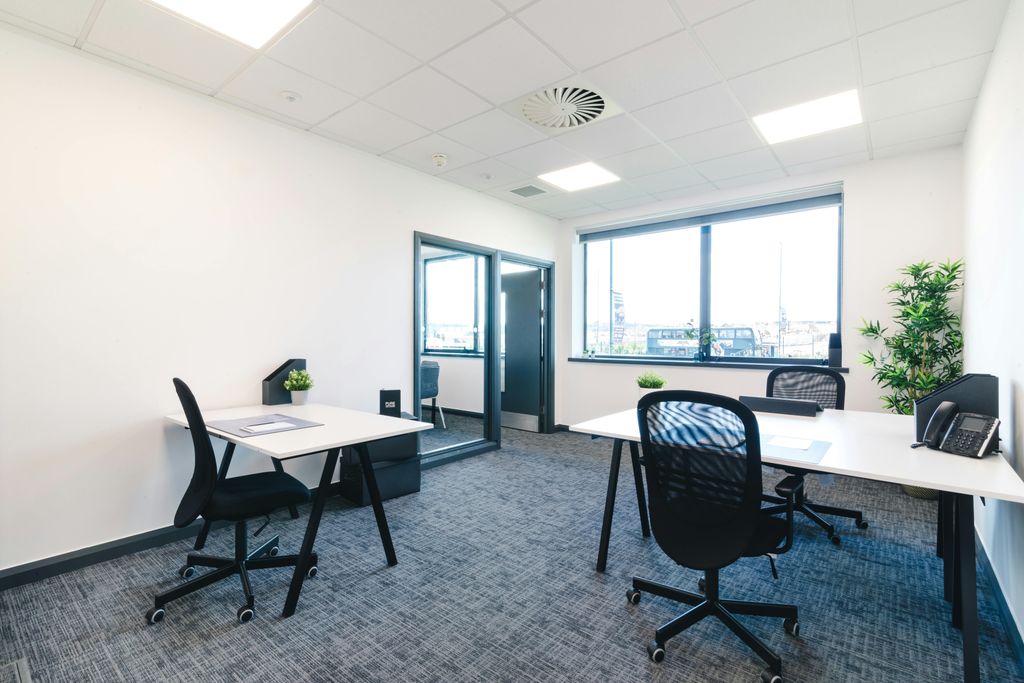 Property photo 3 of 12 Longbridge Warwick Pure Offices_March 2024_Full Size_043.Jpg