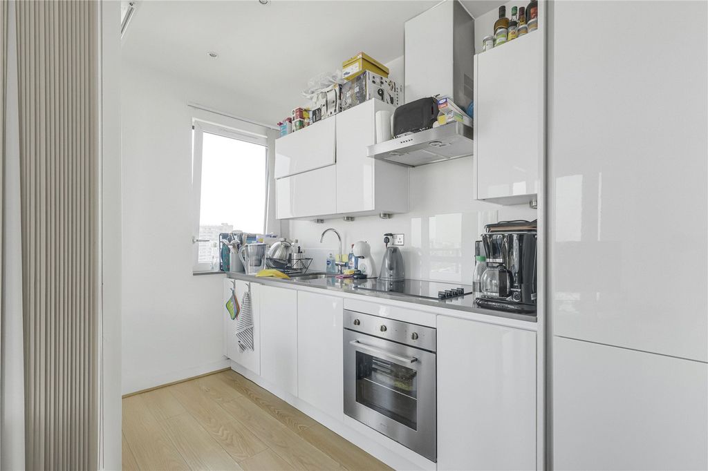 Property photo 3 of 9 Picture No. 13