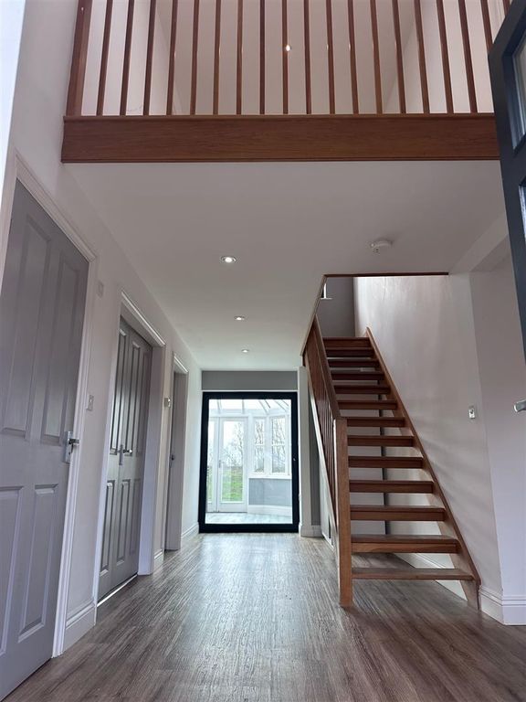 Property photo 2 of 25 Hallway