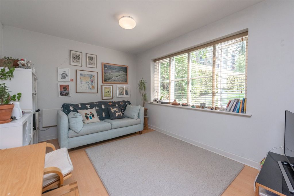 Property photo 3 of 10 Picture No. 02