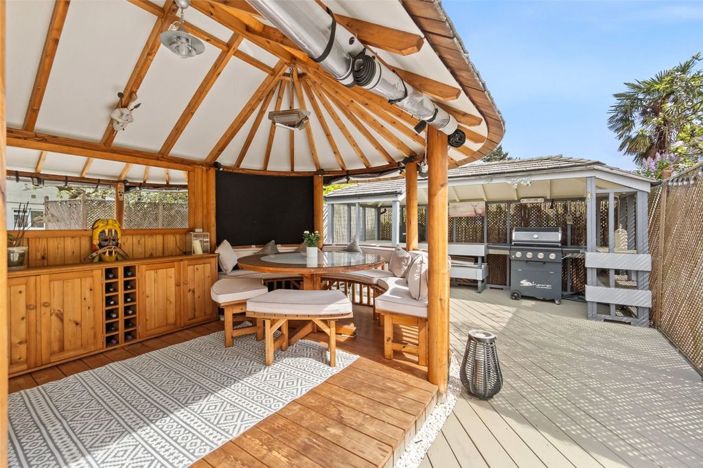 Additional image 19 of 5 bed detached house for saleCourtlands Avenue, Hampton TW12