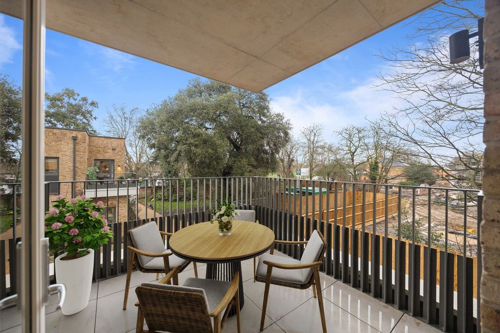 Property photo 2 of 9