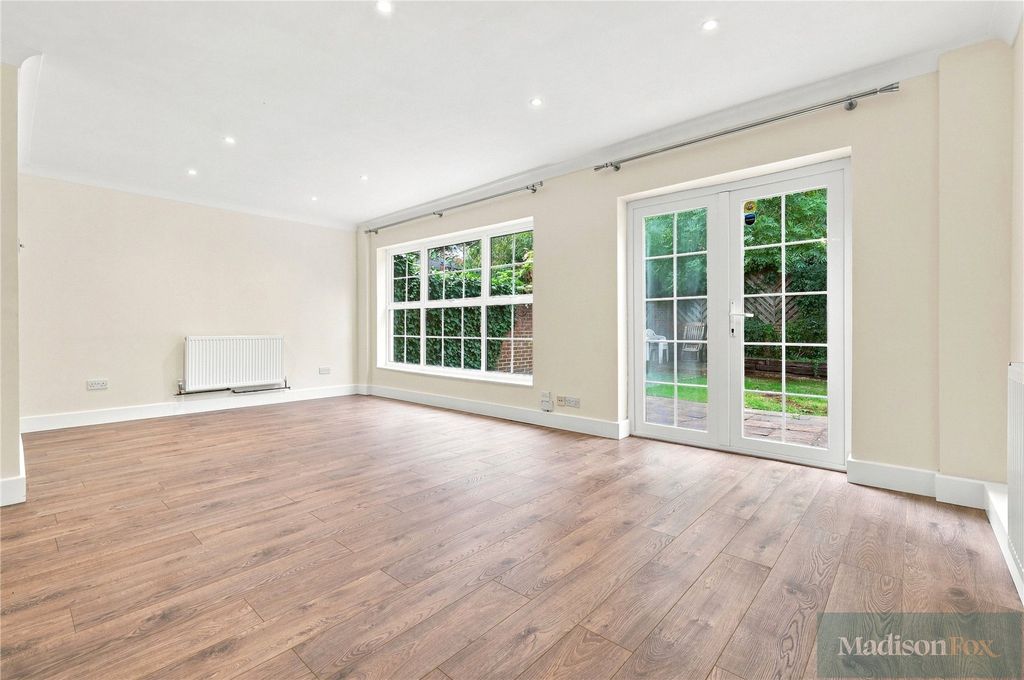 Property photo 3 of 38 Picture No. 41