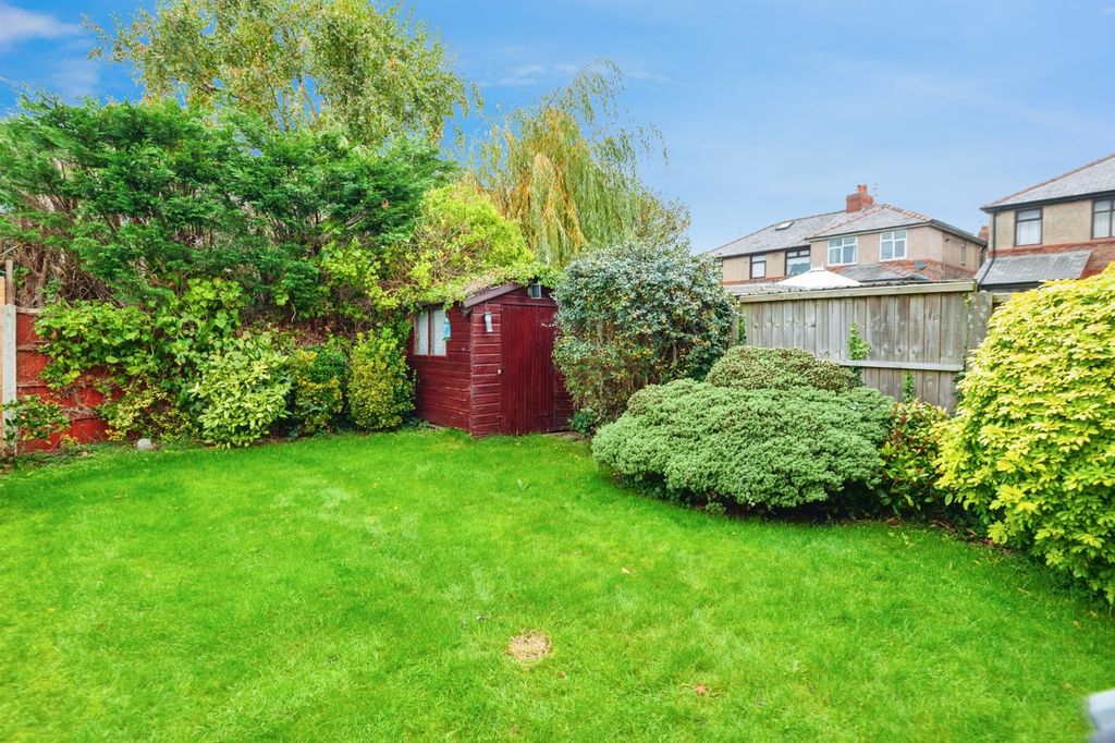 Property photo 3 of 17 Photo