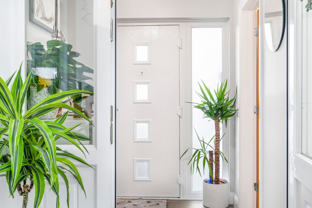 Property photo 3 of 27 8_69244