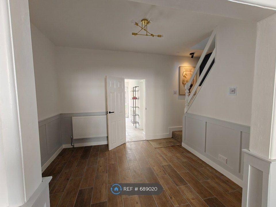 Property photo 1 of 25 Dining Room
